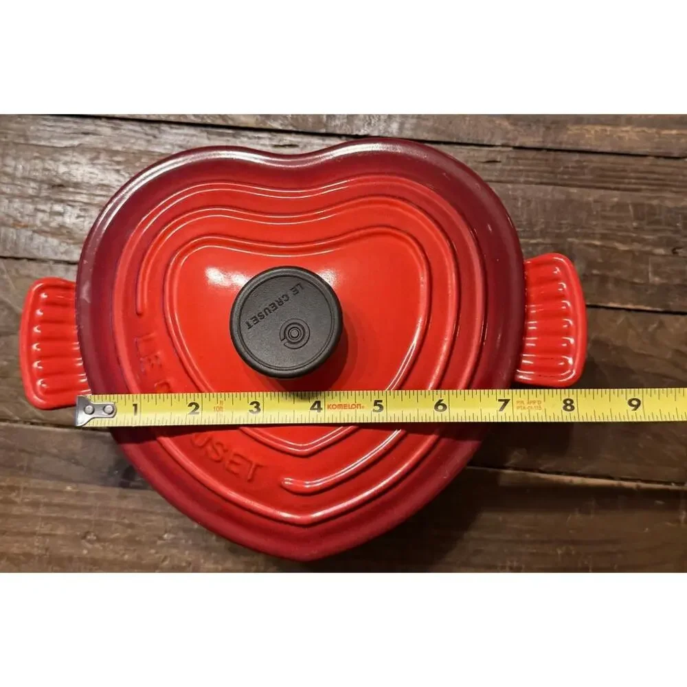Le Creuset Heart Cast Iron Dutch Oven Cocotte Cerise Red 2 Qt w/ Lid France